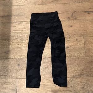 Lululemon Align HR Crop 21" Womens Camo Deep Coal Multi 4